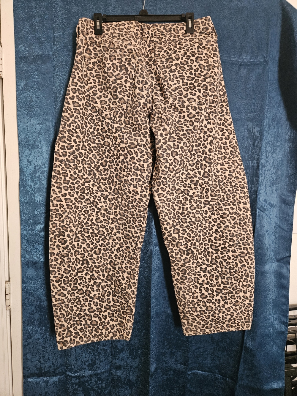 Abercrombie & Fitch Beige and Black Leopard Print Women's Pants - Picture 2 of 3